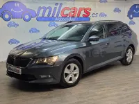 Usado Skoda Superb Active 120 CV (88 kW) 2017 Gris / plata Familiar