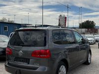 Usado VW Touran Advance 140 CV (102 kW) 2013 Gris / plata Monovolumen