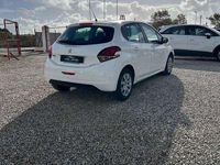 Usado Peugeot 208 Active 75 CV (55 kW) 2018 Blanco Utilitario