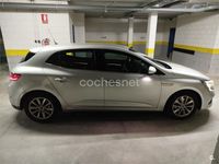 Usado Renault Mégane IV Zen 130 CV (95 kW) 2017 Gris / plata Berlina