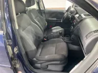 Usado VW Polo Trendline 64 CV (47 kW) 2003 Azul Berlina