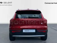 Usado Volvo XC40 Core 211 CV (155 kW) 2023 Rojo SUV
