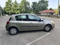 Usado Renault Clio Authentique 86 CV (63 kW) 2009 Gris Utilitario