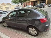 Usado Seat Ibiza Reference 85 CV (62 kW) 2011 Gris / plata Berlina