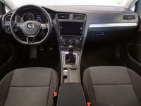 Usado VW Golf VII 115 CV (84 kW) 2019 Rojo Berlina