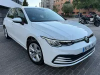 Usado VW Golf VIII 115 CV (84 kW) 2022 Gris / plata Berlina