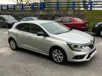 Usado Renault Mégane GrandTour LIMITED 116 CV (85 kW) 2019 Gris Familiar