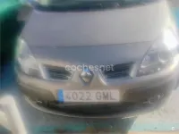 Usado Renault Scenic E-Tech 105 CV (77 kW) 2009 Gris / plata Monovolumen