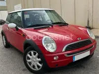 Usado Mini ONE 90 CV (66 kW) 2004 Rojo Utilitario