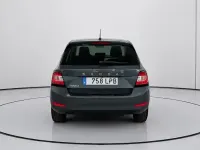 Usado Skoda Fabia Ambition 95 CV (69 kW) 2021 Gris Utilitario
