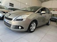 Usado Peugeot 5008 Style 115 CV (84 kW) 2013 Beige Monovolumen