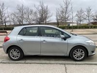 Usado Toyota Auris Luna 124 CV (91 kW) 2008 Gris / plata Berlina