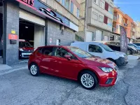 Usado Seat Ibiza Style Plus 95 CV (69 kW) 2019 Granate Utilitario