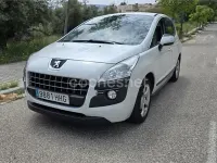 Usado Peugeot 3008 Premium 112 CV (82 kW) 2011 Blanco Familiar