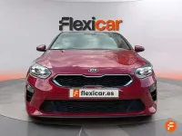 Usado Kia Ceed 136 CV (100 kW) 2021 Rojo Utilitario