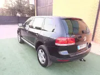 Usado VW Touareg 225 CV (165 kW) 2006 Negro SUV