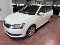 Usado Skoda Fabia Ambition 110 CV (80 kW) 2016 Blanco Familiar