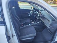 Usado Peugeot 2008 Active 110 CV (80 kW) 2021 Blanco SUV