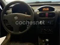 Usado Opel Corsa Edition 65 CV (47 kW) 2001 Verde Utilitario