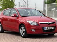 Usado Hyundai i30 Comfort 90 CV (66 kW) 2010 Rojo Berlina