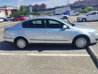Usado VW Passat Trendline 140 CV (102 kW) 2006 Gris / plata Berlina