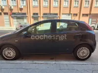 Usado Fiat Grande Punto Active 90 CV (66 kW) 2008 Negro Utilitario