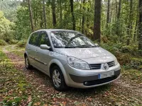Usado Renault Scénic II Dynamique 100 CV (73 kW) 2006 Gris / plata Monovolumen