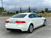 Usado Jaguar XE Pure 180 CV (132 kW) 2017 Blanco Berlina