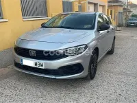 Usado Fiat Tipo 130 CV (95 kW) 2022 Gris / plata Familiar