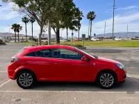 Usado Opel Astra GTC 110 CV (80 kW) 2011 Rojo Berlina