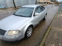 Usado VW Passat Highline 130 CV (95 kW) 2005 Gris / plata Berlina