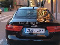 Usado Jaguar XE Pure 180 CV (132 kW) 2015 Negro Berlina