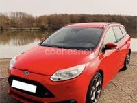 Usado Ford Focus ST 250 CV (183 kW) 2012 Rojo Familiar