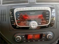 Usado Ford C-MAX Ghia 109 CV (80 kW) 2010 Beige Monovolumen