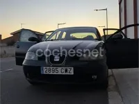 Usado Seat Cordoba 100 CV (73 kW) 2004 Negro Berlina