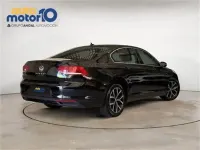 Usado VW Passat Executive 150 CV (110 kW) 2021 Negro Berlina