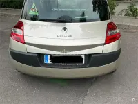 Usado Renault Mégane Dynamique 100 CV (73 kW) 2007 Beige Berlina