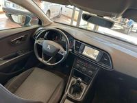 Usado Seat Leon Reference 110 CV (80 kW) 2016 Gris Utilitario