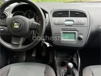 Usado Seat Altea Style 105 CV (77 kW) 2009 Rojo Monovolumen