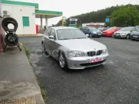 Usado BMW 118 122 CV (89 kW) 2007 Gris / plata Utilitario
