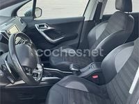 Usado Peugeot 2008 Allure 92 CV (67 kW) 2014 Gris / plata SUV