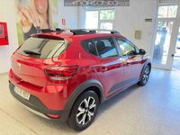 Usado Dacia Sandero Stepway 101 CV (74 kW) 2022 Granate Berlina