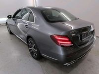 Usado Mercedes E300 320 CV (235 kW) 2020 Gris Berlina
