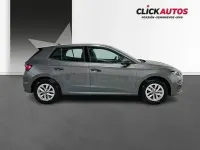 Usado Skoda Fabia Essence 95 CV (69 kW) 2025 Gris / plata Utilitario