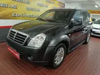 Usado SsangYong Rexton II 165 CV (121 kW) 2007 Negro SUV