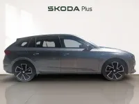 Usado Skoda Scala Monte Carlo 150 CV (110 kW) 2022 Gris Utilitario