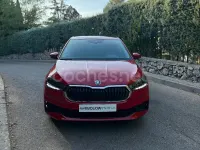 Usado Skoda Fabia Ambition 110 CV (80 kW) 2022 Rojo Utilitario