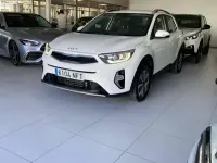 Usado Kia Stonic 101 CV (74 kW) 2025 Blanco SUV