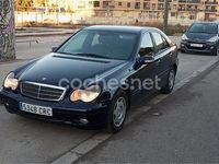 Usado Mercedes C220 Classic 125 CV (91 kW) 2000 Azul Berlina