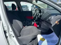 Usado Dacia Logan Lauréate 90 CV (66 kW) 2014 Blanco Familiar